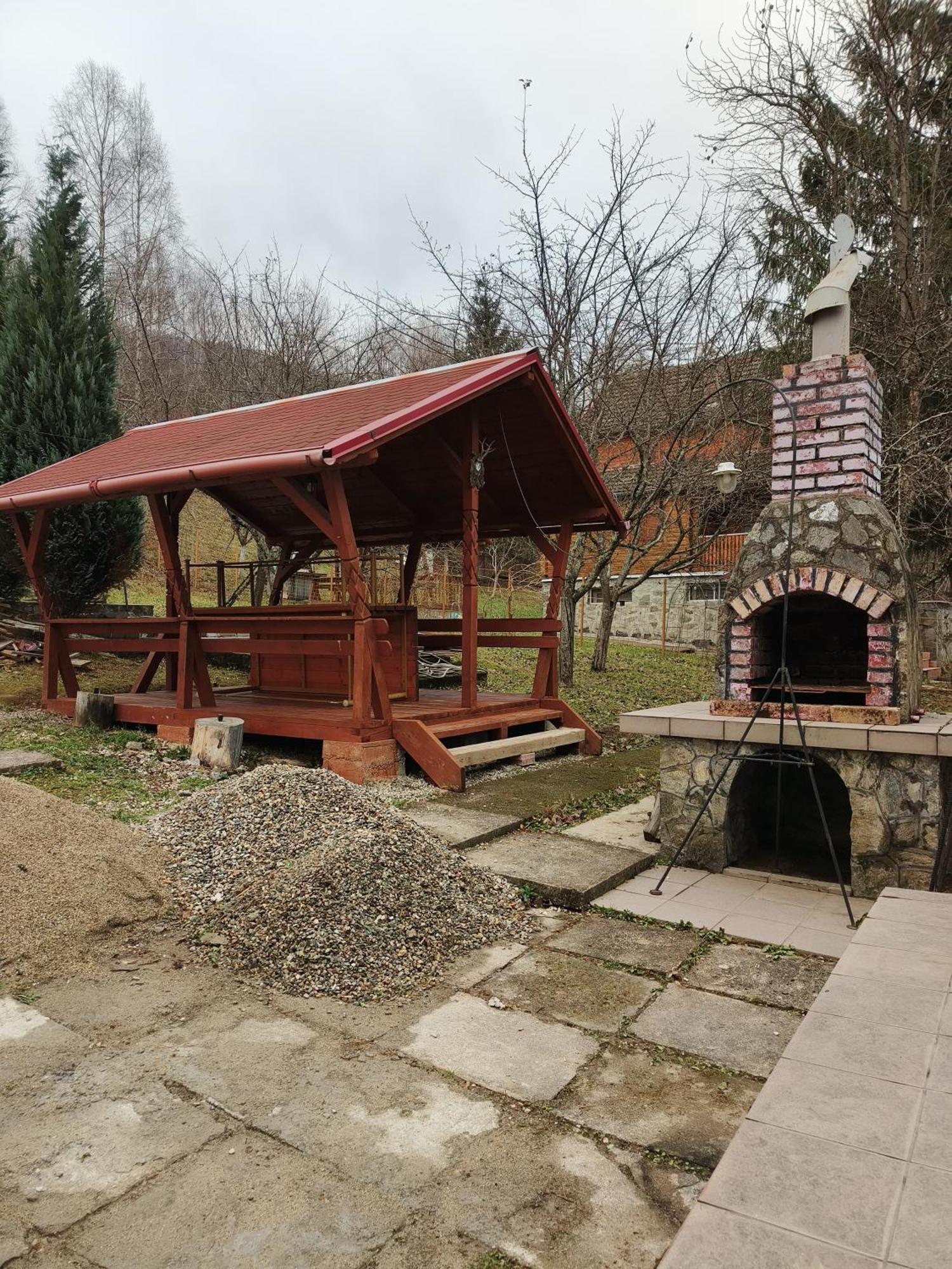 Casa Dintre Meri ポイアナ・マルルイ エクステリア 写真