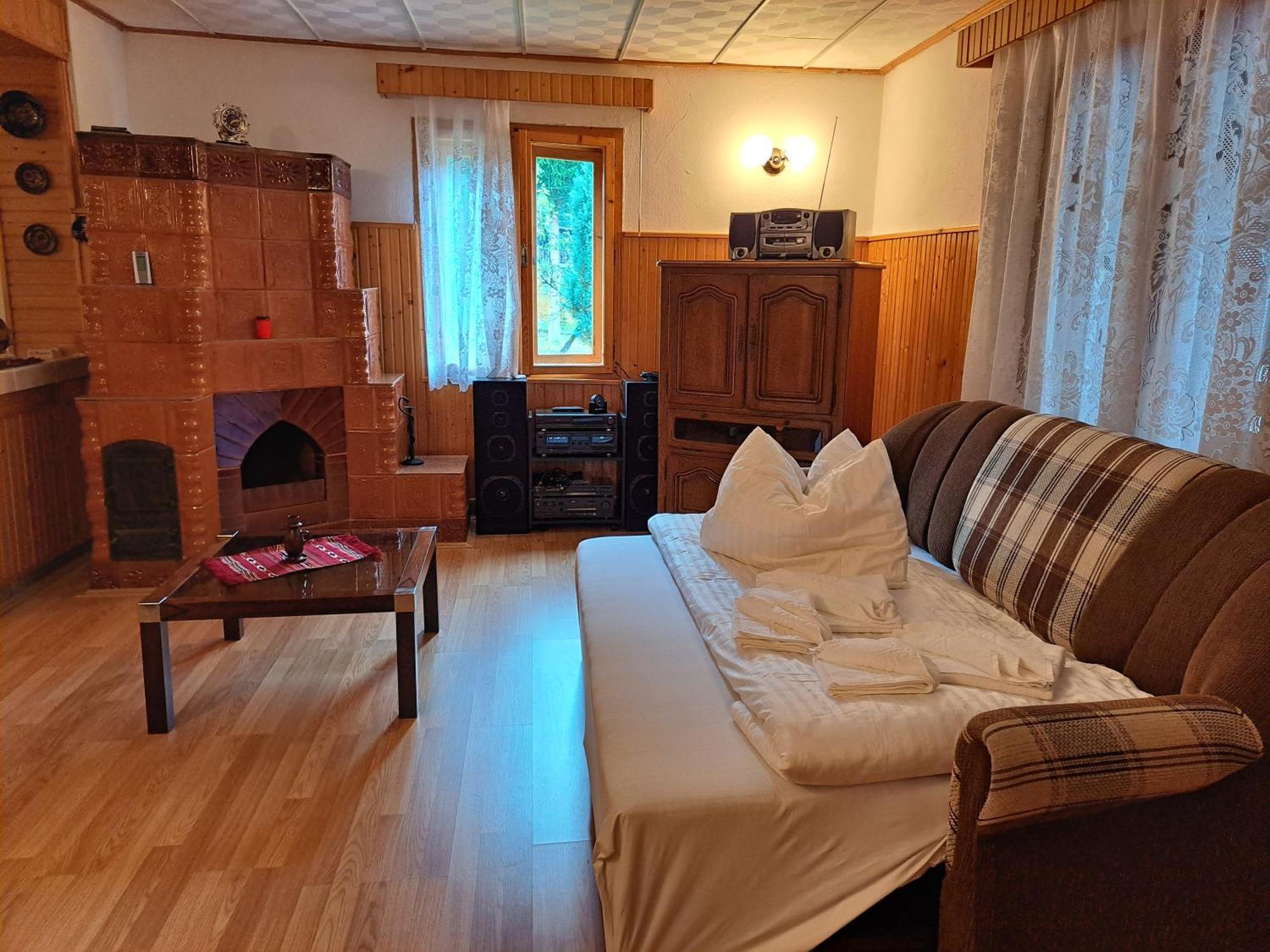 Casa Dintre Meri ポイアナ・マルルイ エクステリア 写真